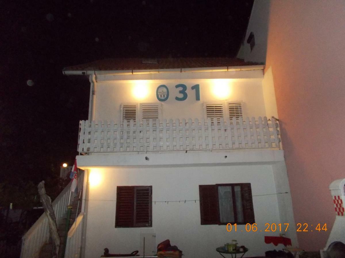 Apartments 031 Nin Luaran gambar